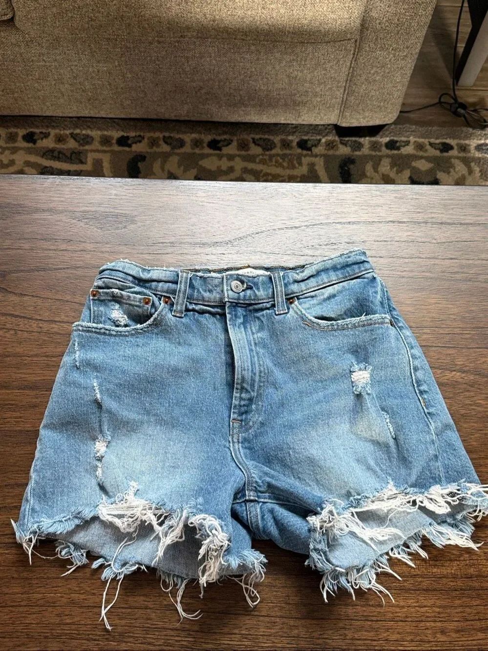 Abercrombie Curve Love 4” Denim Mom Shorts 28/6
